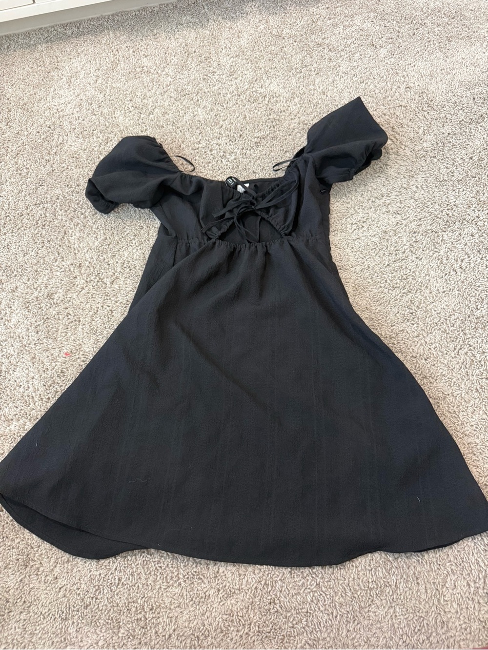 ✨ H & M Black Puff-Sleeve off shoulder Dress with Back Tie Detail